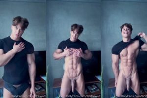 Influencer fitness showing off my muscles and his big cock @Andrew 1