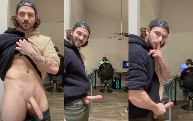 Streamer jerking alongside straight friends