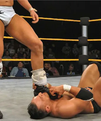 WWE wrestler showing off his big cock in a steamy chat nudesboys salv 1